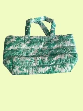 Vineyard Vines Martha's Vineyard Quilted Tropical Print Large Tote Bag - Green